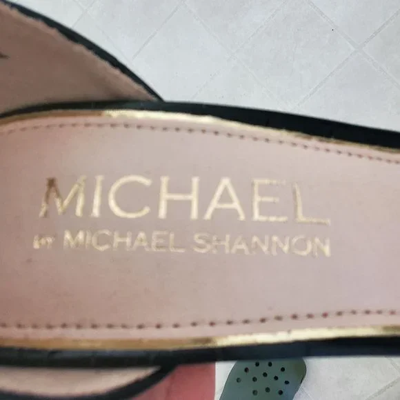 Michael By Michael Shannon Women's Romina Ankle Strap Pump Black Size 7 - Picture 11 of 16